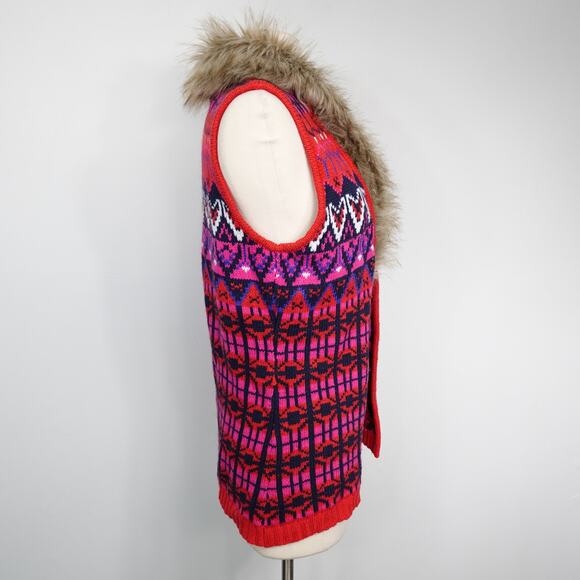 H&M Faux Fur Heart Nordic Fair Isle Knit Sweater Vest Holiday Festive Winter - Picture 5 of 13